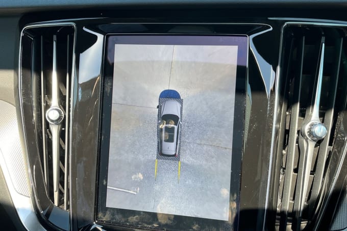 2025 Volvo V60
