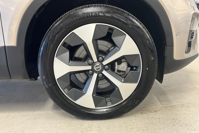 2025 Volvo Xc40