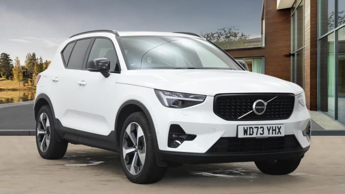 2025 Volvo Xc40