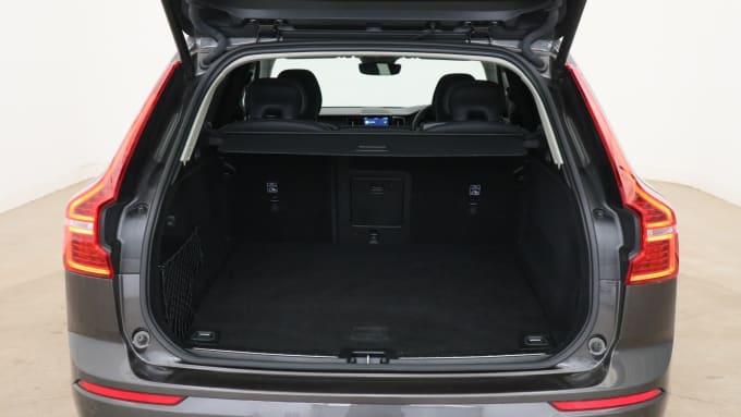 2025 Volvo Xc60