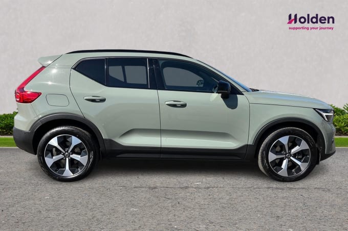 2025 Volvo Xc40