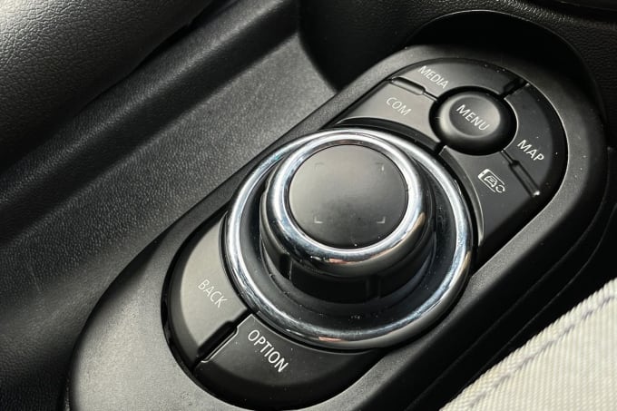 2025 Mini Hatch