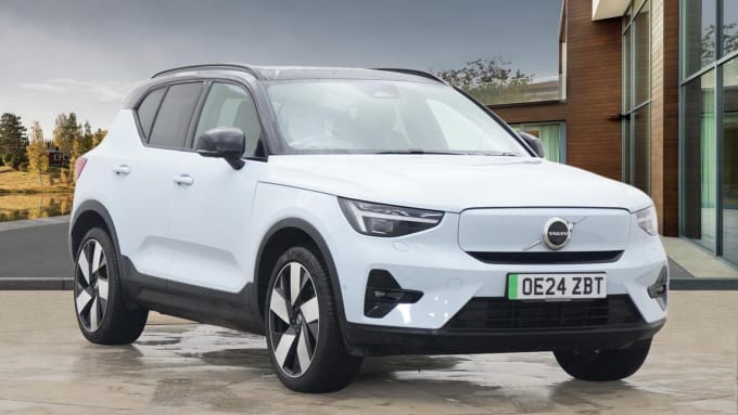 2025 Volvo Xc40