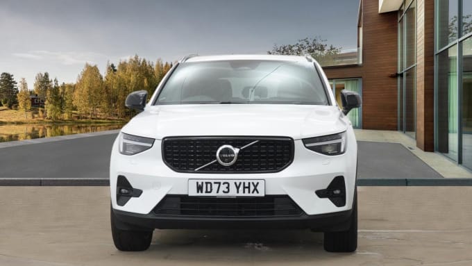 2024 Volvo Xc40