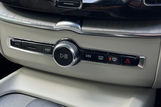 2025 Volvo Xc60