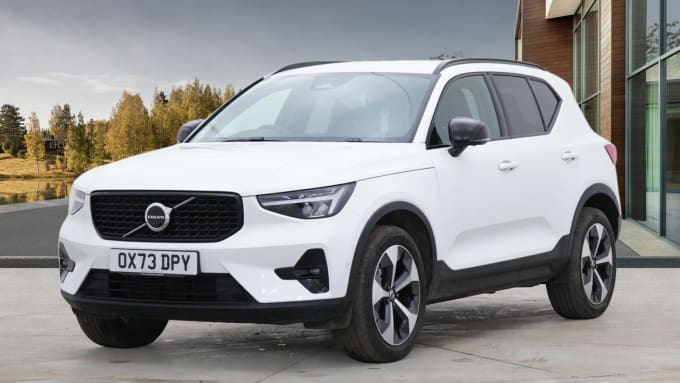 2025 Volvo Xc40