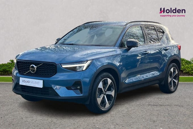 2025 Volvo Xc40