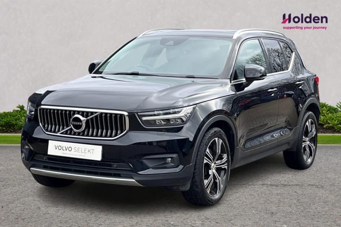 2025 Volvo Xc40