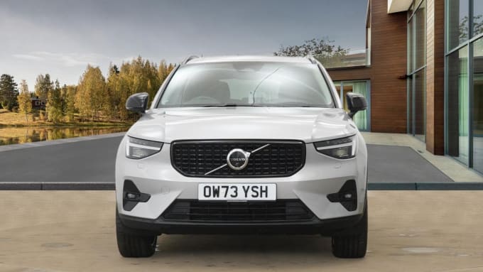 2025 Volvo Xc40