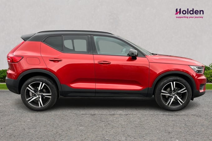 2025 Volvo Xc40