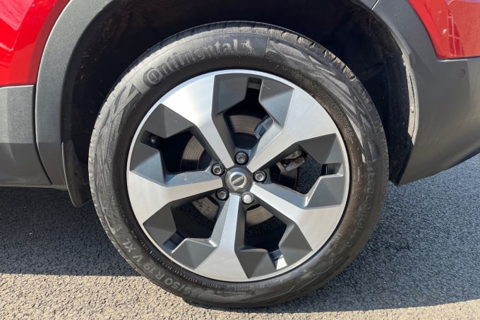 2025 Volvo Xc40