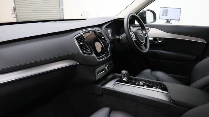 2025 Volvo Xc90
