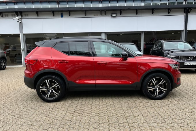 2024 Volvo Xc40