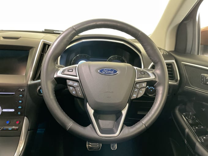 2025 Ford Edge