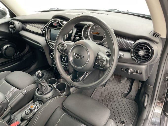 2024 Mini Hatch Cooper