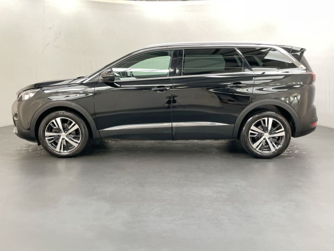 2024 Peugeot 5008