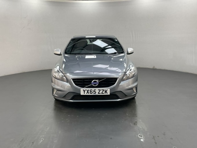 2024 Volvo V40