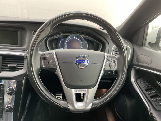 2024 Volvo V40