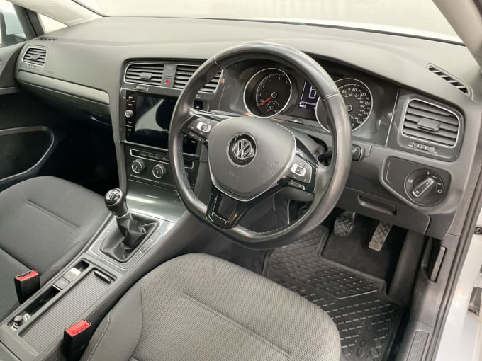 2017 Volkswagen Golf