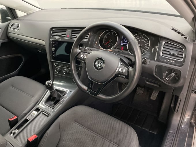 2024 Volkswagen Golf