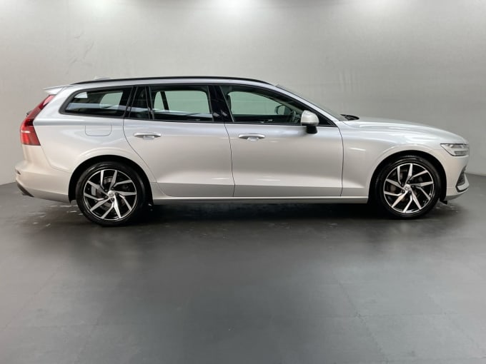 2025 Volvo V60