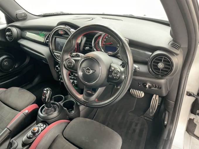 2025 Mini Hatch