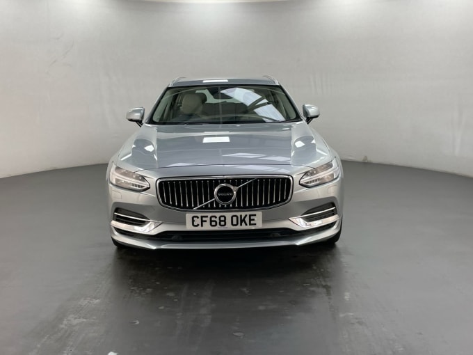 2025 Volvo V90