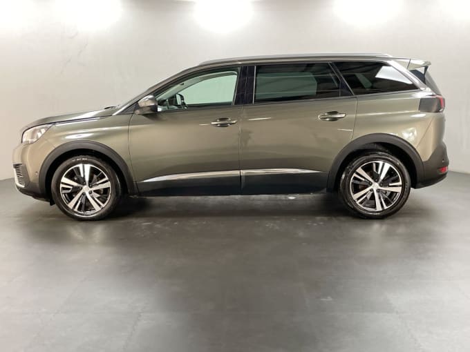 2025 Peugeot 5008