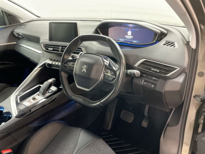 2025 Peugeot 5008