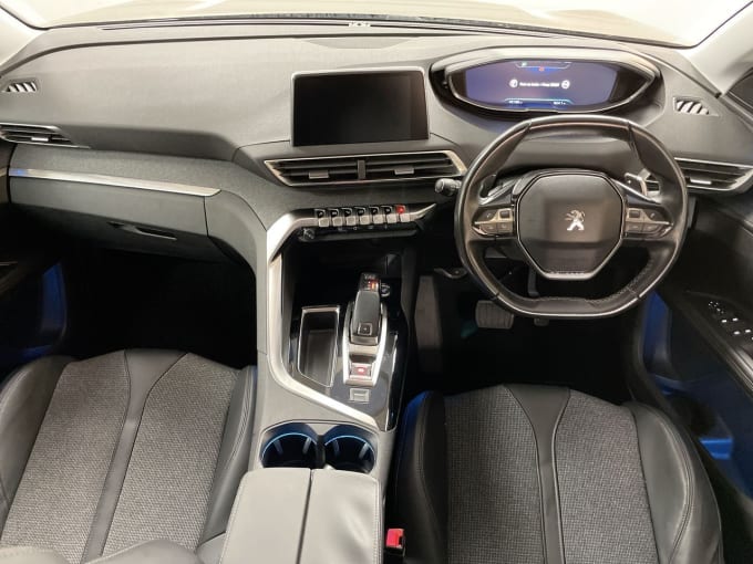 2025 Peugeot 5008