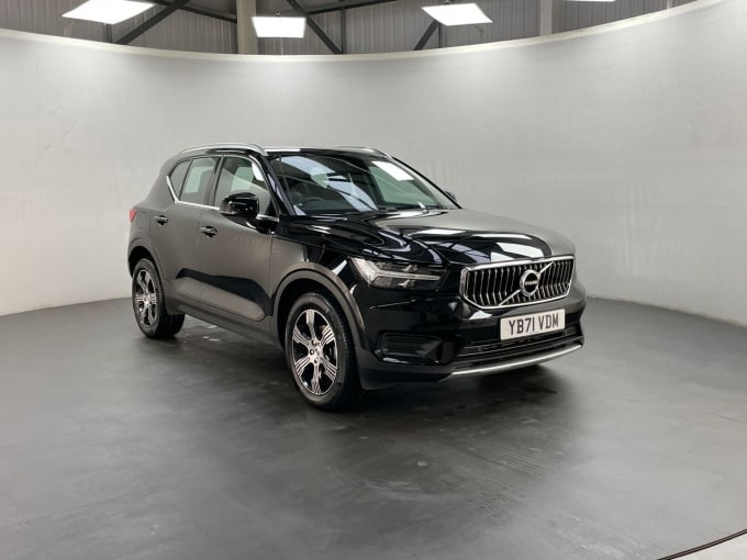 2025 Volvo Xc40