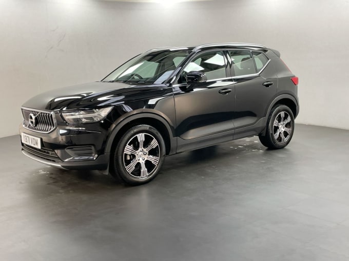 2025 Volvo Xc40