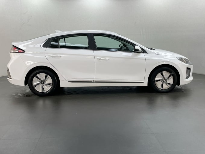 2025 Hyundai Ioniq