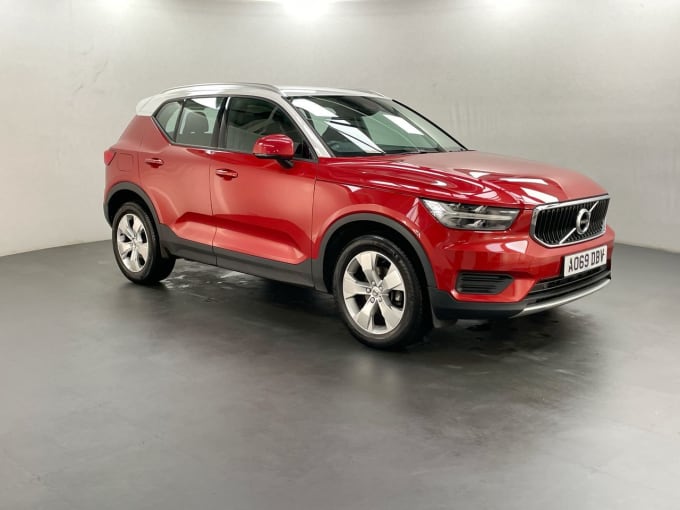 2025 Volvo Xc40