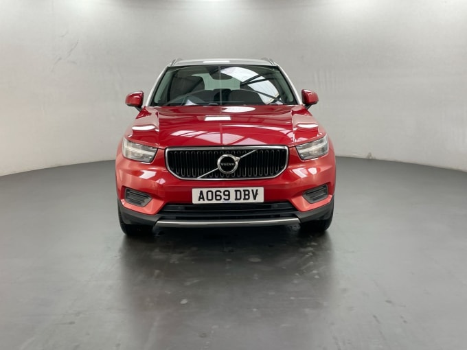 2025 Volvo Xc40