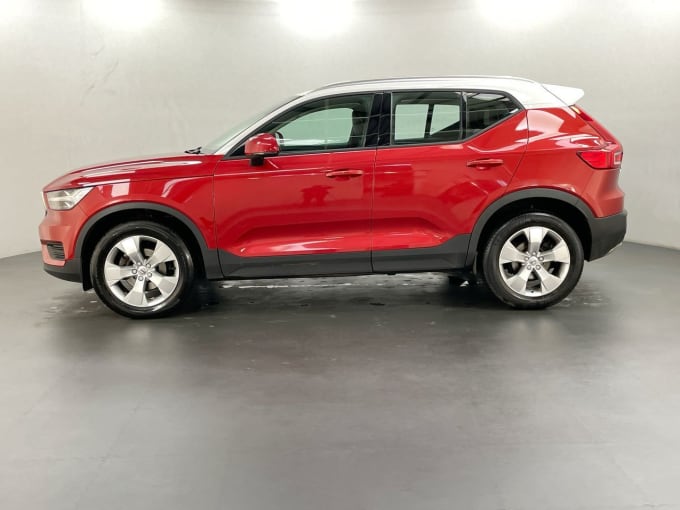 2025 Volvo Xc40