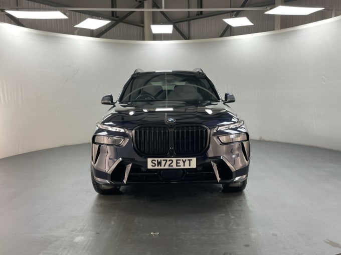 2025 BMW X7