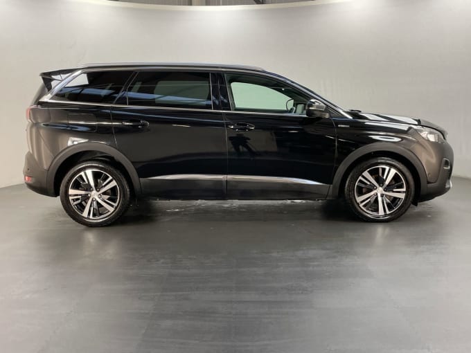 2025 Peugeot 5008