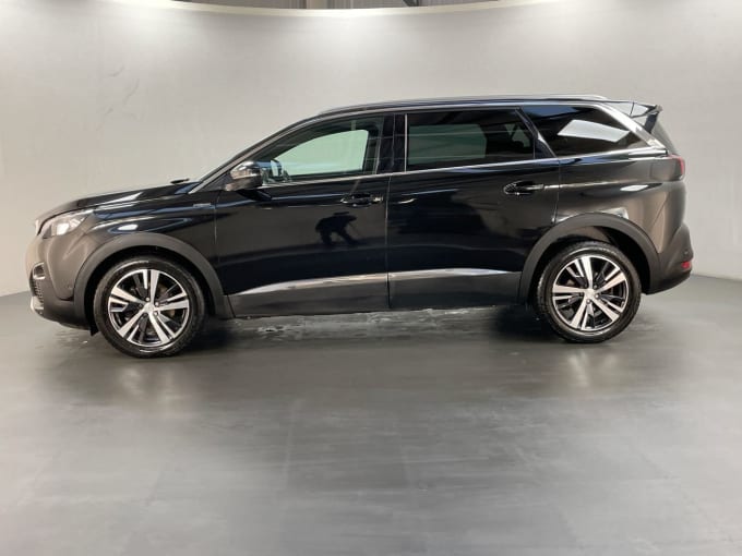 2025 Peugeot 5008