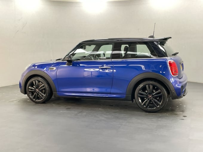 2025 Mini Hatch