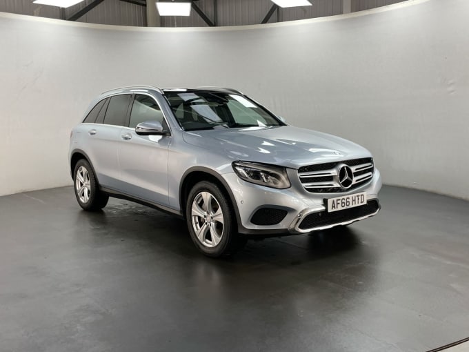 2025 Mercedes-benz Glc