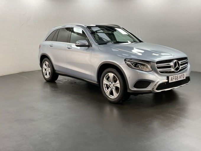 2025 Mercedes-benz Glc