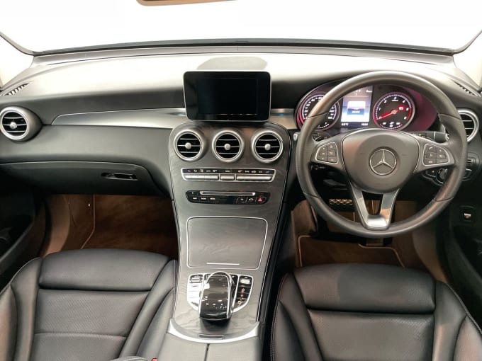 2025 Mercedes-benz Glc