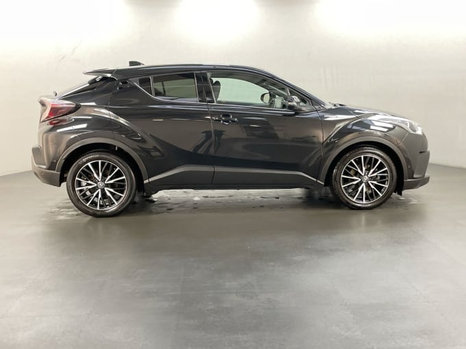 2025 Toyota C-hr