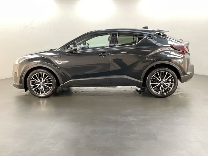 2025 Toyota C-hr