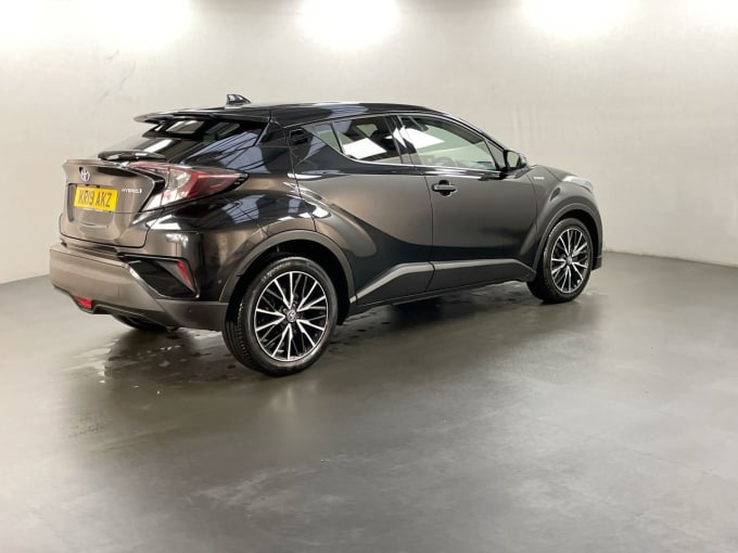 2025 Toyota C-hr