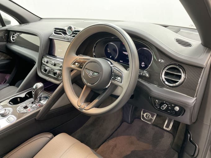 2025 Bentley Bentayga