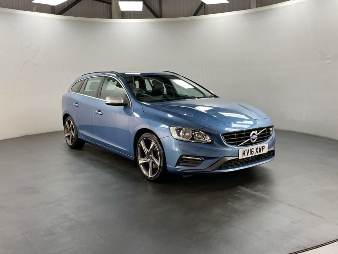 2025 Volvo V60