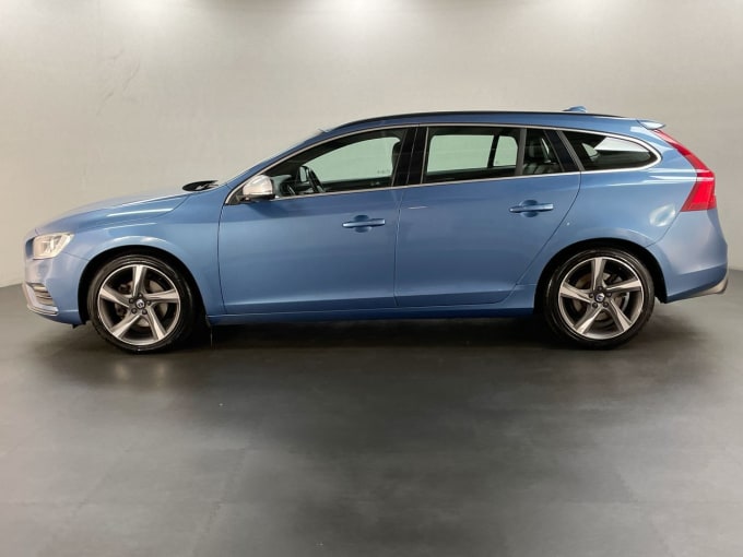 2025 Volvo V60