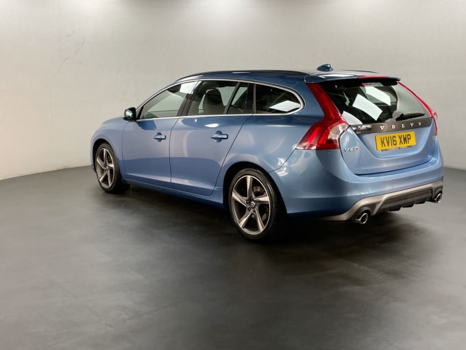 2025 Volvo V60